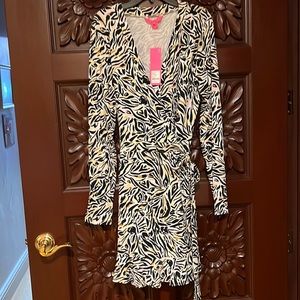 Lilly Pulitzer NWT Rilla Sleeved Romper Size L